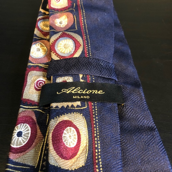 Alcione Silk Tie - Picture 4 of 6